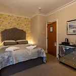Holly With Free Off Site Health Club 4* Windermere