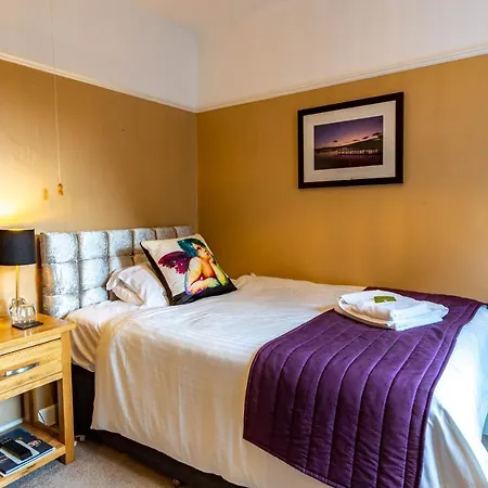 Holly With Free Off Site Health Club Πανσιόν 4*