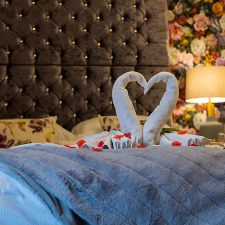 Holly With Free Off Site Health Club Πανσιόν 4*