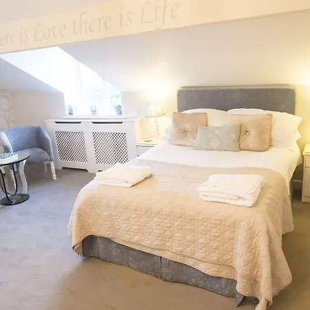 Holly With Free Off Site Health Club