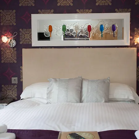 Holly With Free Off Site Health Club Πανσιόν