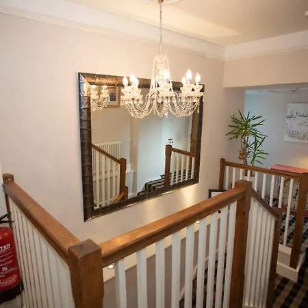 Holly With Free Off Site Health Club Πανσιόν