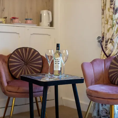 ゲストハウス Holly With Free Off Site Health Club ウィンダミア