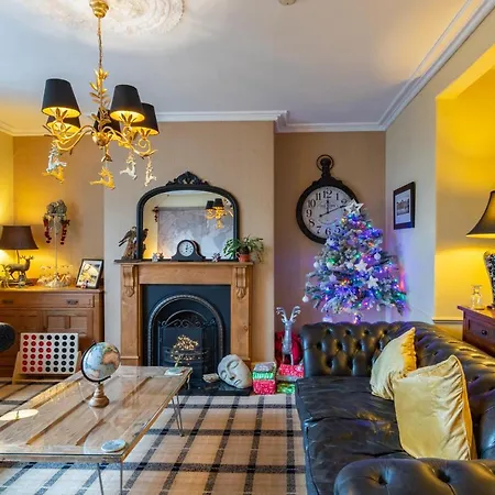 ゲストハウス Holly With Free Off Site Health Club