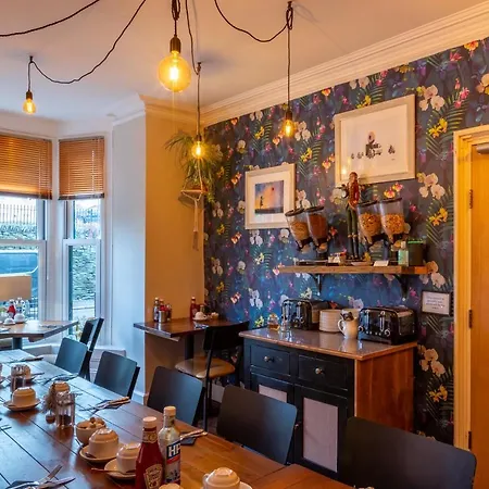 ゲストハウス Holly With Free Off Site Health Club ウィンダミア