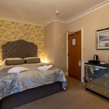 Holly With Free Off Site Health Club 4* Windermere
