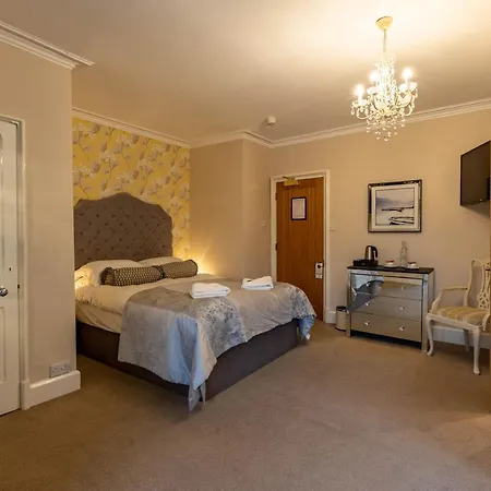 Holly With Free Off Site Health Club 4*